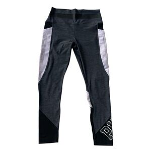 PINK ULTIMATE VICTORIAS SECRET BLACK GRAY WHITE LEGGINGS SIZE LARGE